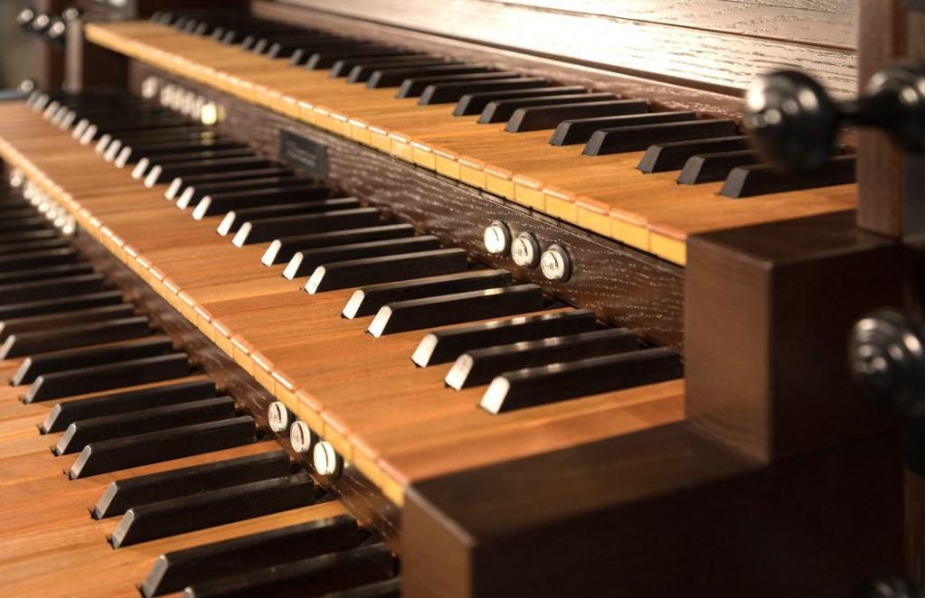 Orgelhuis Delobelle: Huiskamerorgel Mixtuur Maestro III