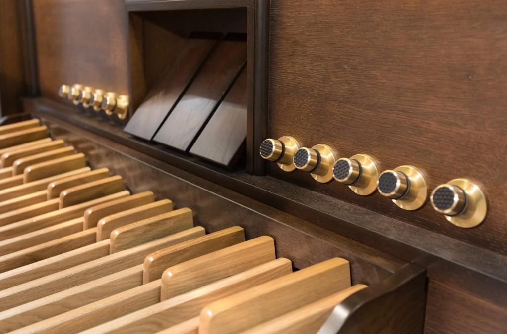 Orgelhuis Delobelle: Huiskamerorgel Mixtuur Maestro III
